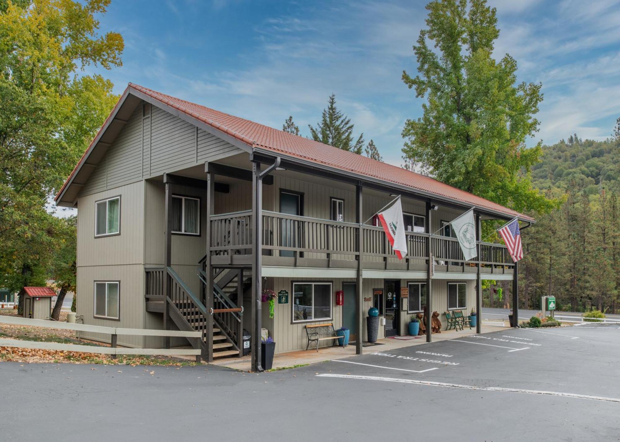 Yosemite Westgate Lodge Groveland Exterior photo
