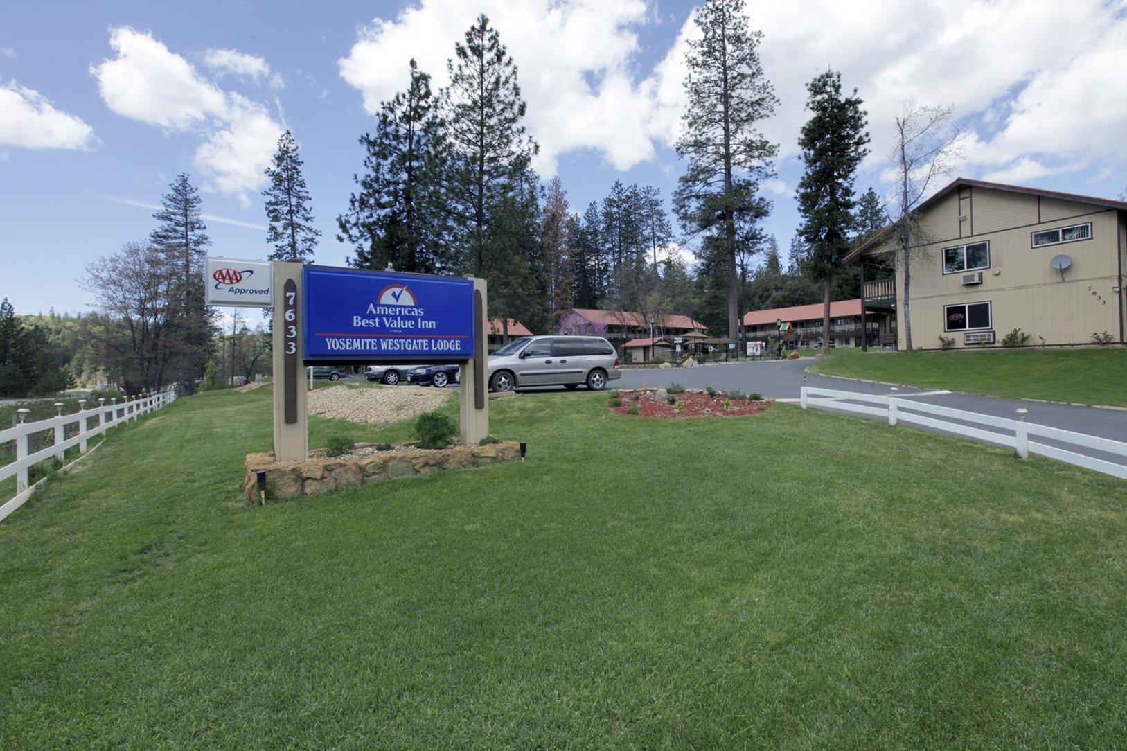 Yosemite Westgate Lodge Groveland Exterior photo